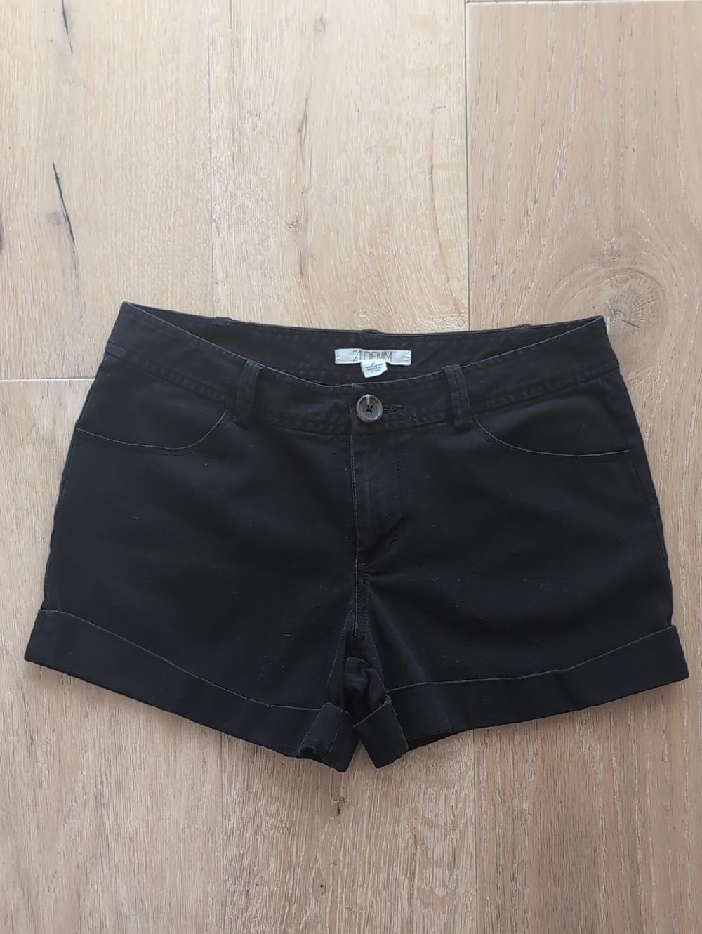 Forever 21 Black Cuffed Women's Shorts